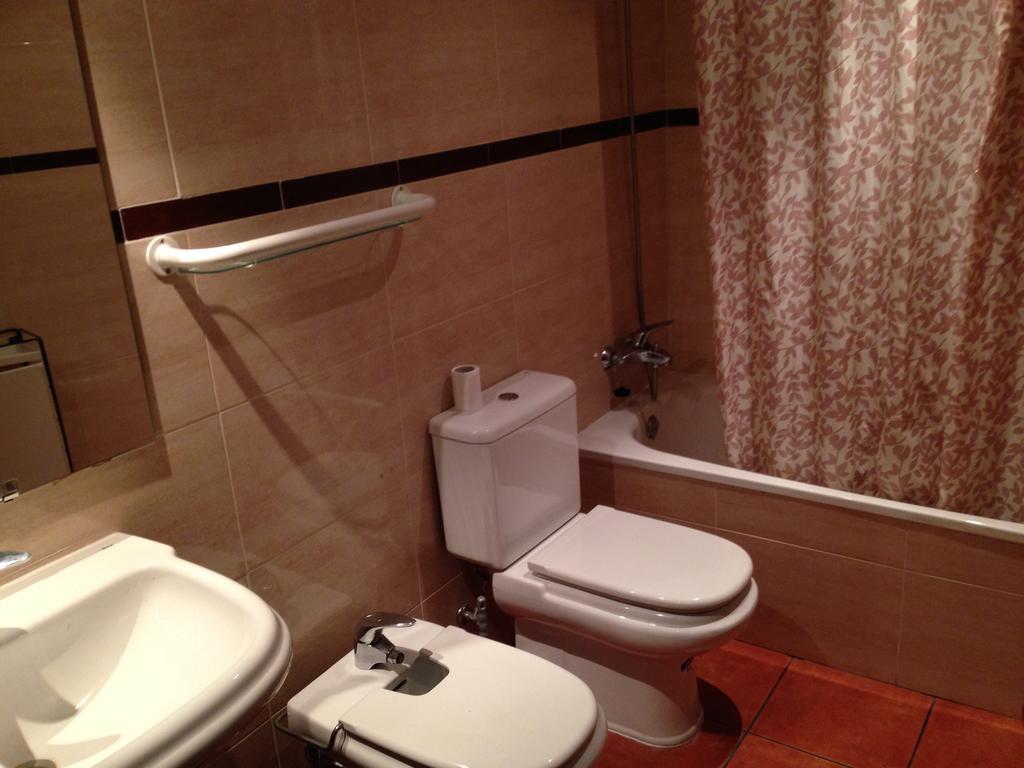 Apartaments Pirinenc 에스테리 다네우 객실 사진